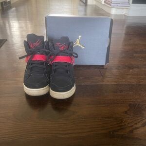 Nike Air Jordan Flight 45 High 'Black
Gym Red' 845095-006